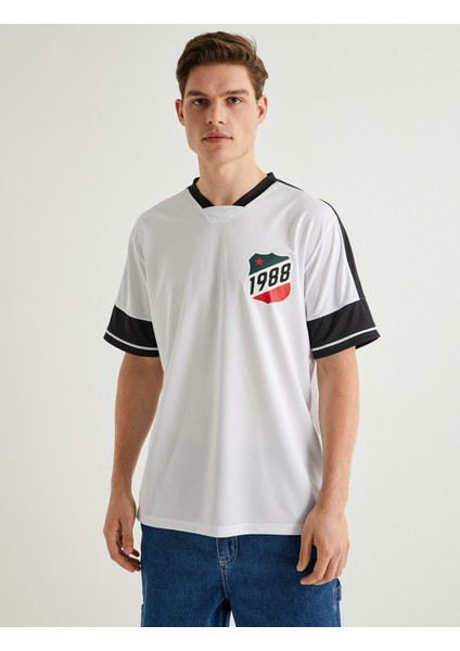 Oversize Tişört Baskılı Kısa Kollu V Yaka indirimleri