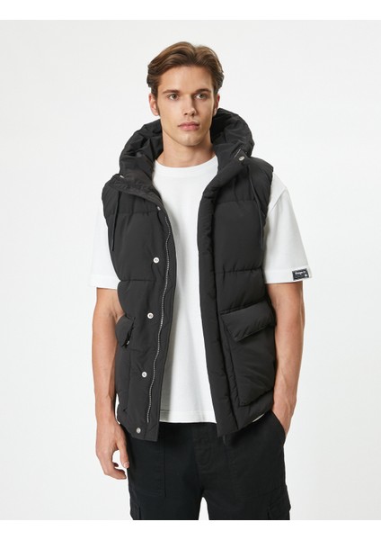 Şişme Yelek Kapüşonlu Cepli Fermuar Kapamalı modelleri