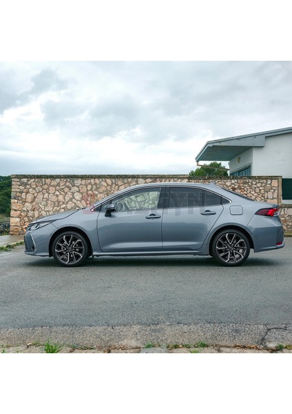 Toyota Corolla Krom Cam Çerçevesi 12 Prç. 2019 Üzeri