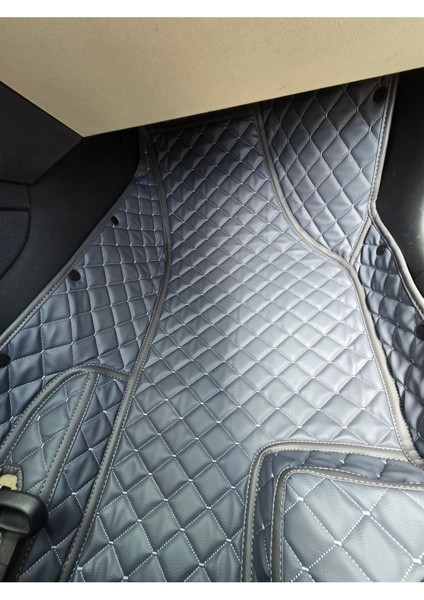 Seat Arona 2017-2024 Füme Gri Renk 8d Premium Araca Özel Yeni Nesil Havuzlu Deri Oto Paspas fırsatları