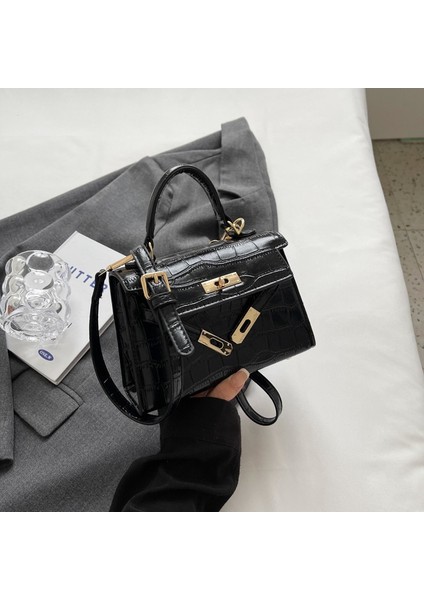 2024 Yeni Kelly Çanta Moda Kadın Çok Yönlü Crossbody Çanta Küçük Kare Çanta High-End Omuz Çantası Çanta (Yurt Dışından)