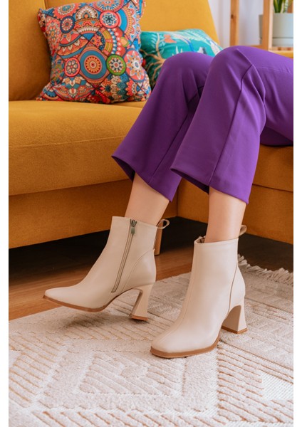 Barelle Bej Önü Dikişli (8 cm Topuklu ) Küt Burun Topuklu Bot indirimleri