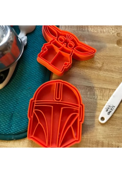 Baby Yoda ve Mandalorian Kurabiye Kalıbı