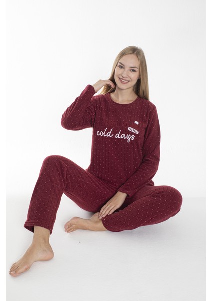 Kadın Kışlık Puantiyeli Fitilli Polar Pijama Takımı Bordo modelleri