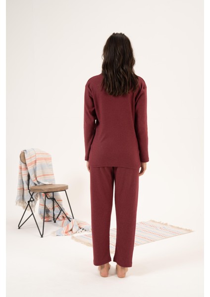 Kadın Kışlık Düğmeli Yaka Çiçek Işlemeli Şardonlu Pijama Takımı