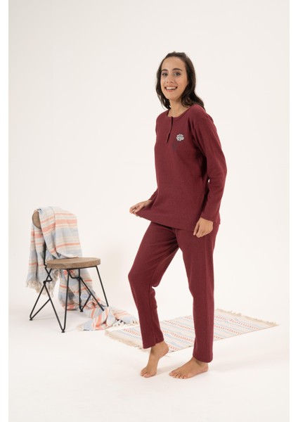 Kadın Kışlık Düğmeli Yaka Çiçek Işlemeli Şardonlu Pijama Takımı