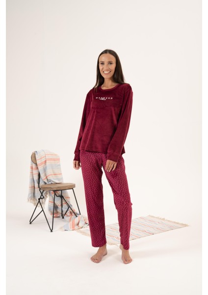 Kadın Kışlık Puantiyeli Kadife Pijama Takımı Bordo indirimleri