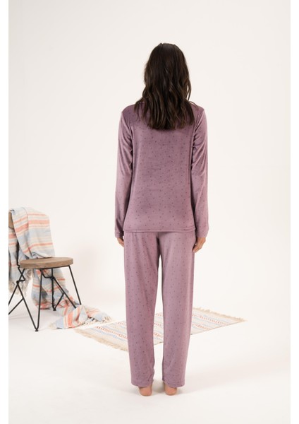 Kadın Kışlık Puantiyeli Önden Düğmeli Kadife Pijama Takımı Lila fiyatları