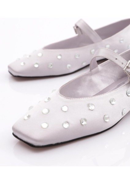 2050 Taş Süslemeli Kemer Detatli Kadın Babet fırsatları