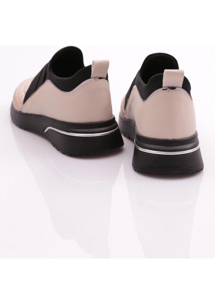 204 Kadin Üstü Lastikli Kare Desenli Sneaker Ayakkabi modelleri