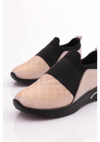 204 Kadin Üstü Lastikli Kare Desenli Sneaker Ayakkabi fırsatları