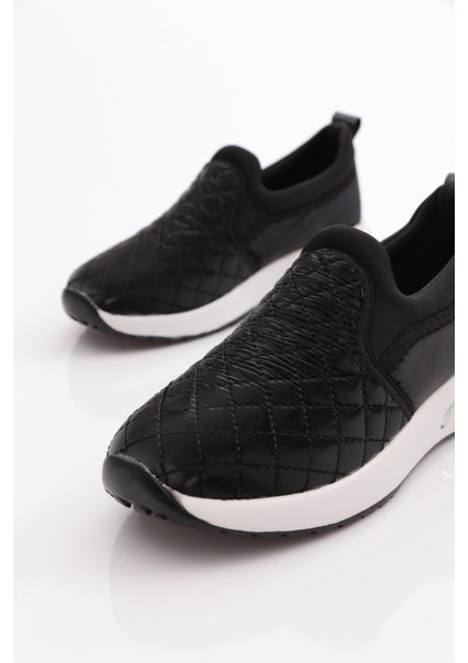 400 Kadın Baklava Desenli Sneaker Ayakkabı fırsatları