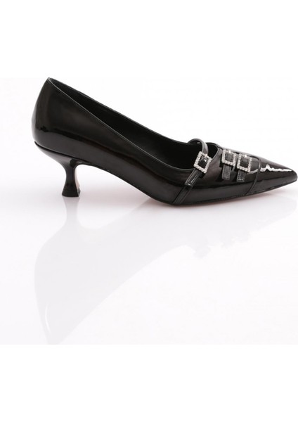 2850 Önü Tokalı Kisa Topuklu Kadın Ayakkabı