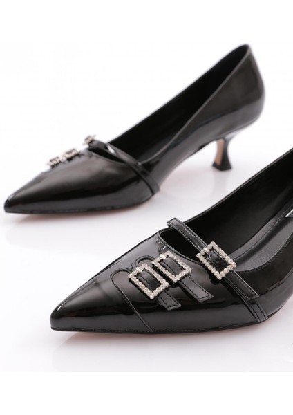 2850 Önü Tokalı Kisa Topuklu Kadın Ayakkabı fırsatları