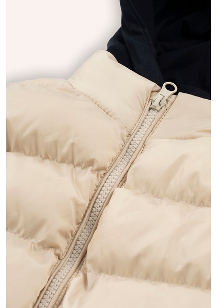 Erkek Çocuk Bej Kapüşonlu Yelek fırsatları