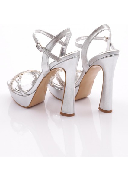 2022 Kadın Bilekten Bağlamalı Topuklu Abiye Ayakkabı modelleri