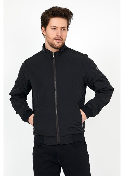 Yeni Sezon Erkek Siyah Mevsimlik Triko ve Deri Biye Detaylı Fermuarlı Iç Cepli Mont&ceket indirimleri