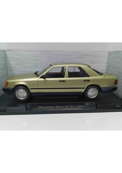 1:18 1984 Mercedes-Benz 200 D_ (W124) Kapalı Gövde Metal Model (Yeşil Tonu)