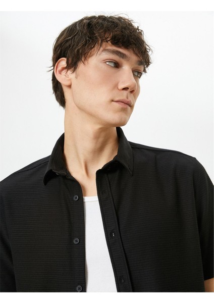 4Sam60003Hk 999 Siyah Erkek Dokuma Kısa Kollu Gömlek