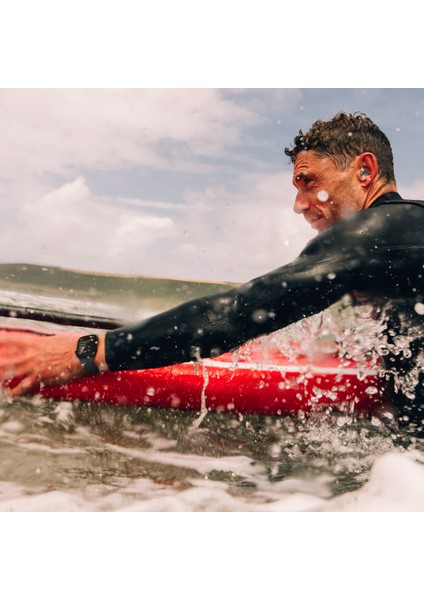 Watch Series 10 GPS + Cellular, 42 mm Altın Rengi Titanyum Kasa ve Yıldız Işığı Spor Kordon - S/M