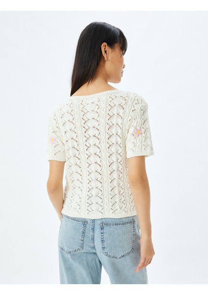 Triko Ajurlu Kazak Kısa Kollu Bisiklet Yaka Çiçek Işlemeli fırsatları