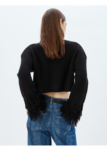 x Zeynep Bastık - Püsküllü Crop Triko Kazak Balıkçı Yaka Uzun Kollu fırsatları