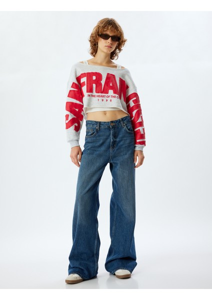 Crop Oversize Sweatshirt Slogan Işlemeli Kayık Yaka fiyatları