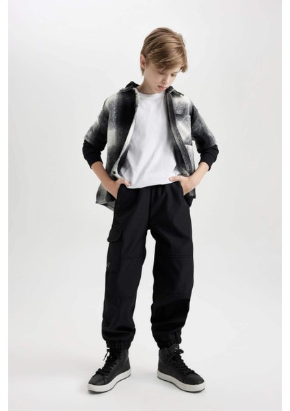 Erkek Çocuk Beli ve Paçası Lastikli Kargo Cepli Pelüş Polar Astarlı Siyah Jogger Pantolon D3460A824WN