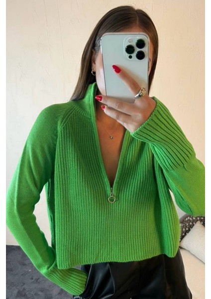 Kadın Fermuarlı Balıkçı Yaka Crop Oversize Triko Kazak 1029