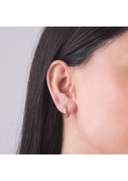 14 Ayar Modern Taşlı Halka Altın Küpe 2,56 gr fırsatları