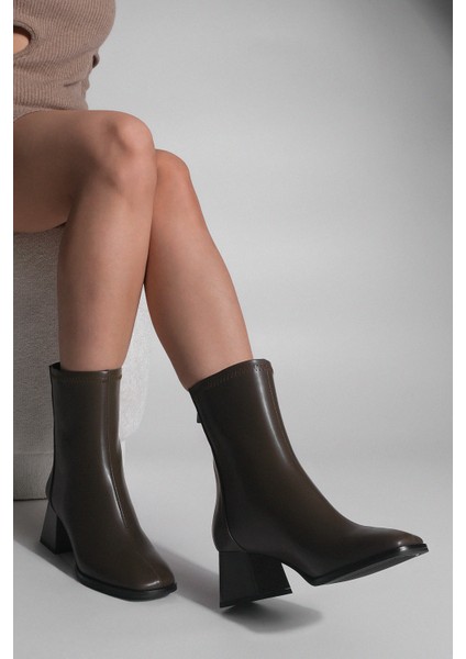 Kadın Topuklu Bot Küt Burun Arkadan Fermuarlı Nayis Kahve fırsatları