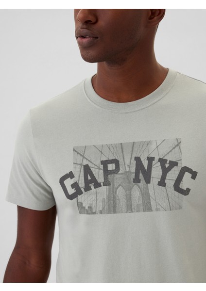 Erkek Gri Gap Logo Grafikli T-Shirt