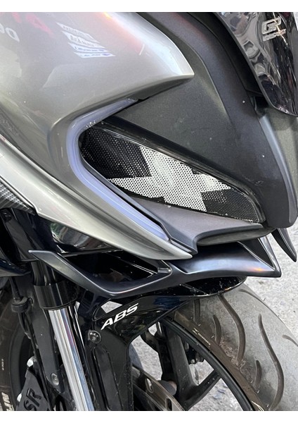 Cf Moto Sr 250 Winglet Ön Gaga ,far Altı Grenajı Ham Siyah Renk 2020-2024 _supermoto