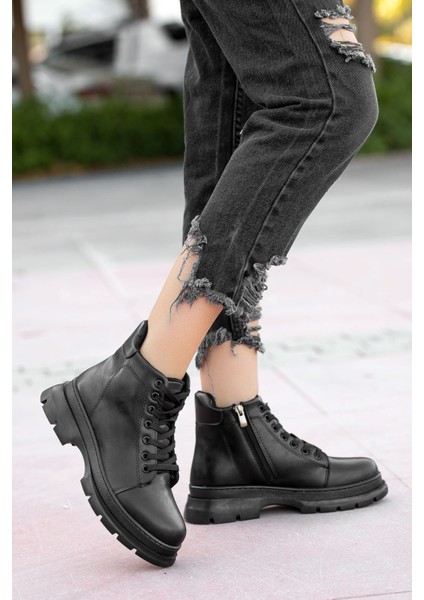 Lour Siyah Cilt Kısa Bağcık Detaylı Kadın Bot modelleri