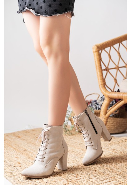 Gesto Krem Süet Yüksek Topuklu Bağcık Detaylı Kadın Bot