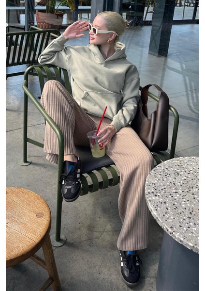 Çağla Yeşili Kapüşonlu Şardonlu Oversize Cepli Sweatshirt MG2206 modelleri