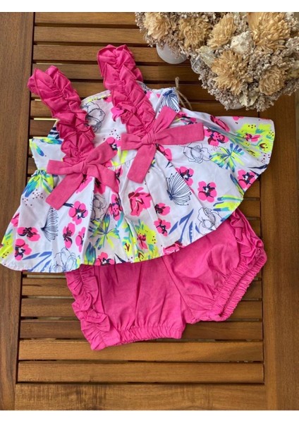 Babyaden Rayne Fiyonk Kurdele Askılı Bluz Fırfırlı Lastikli Şortlu Fuşya 2’li Kız Bebek Takım