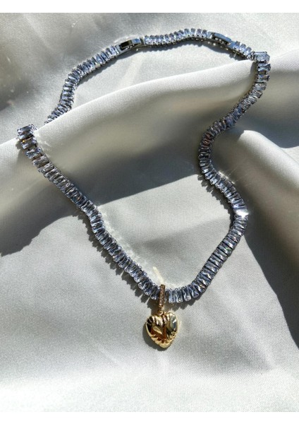 Zirkon Gold Kalp Detay Su Yolu Kolye