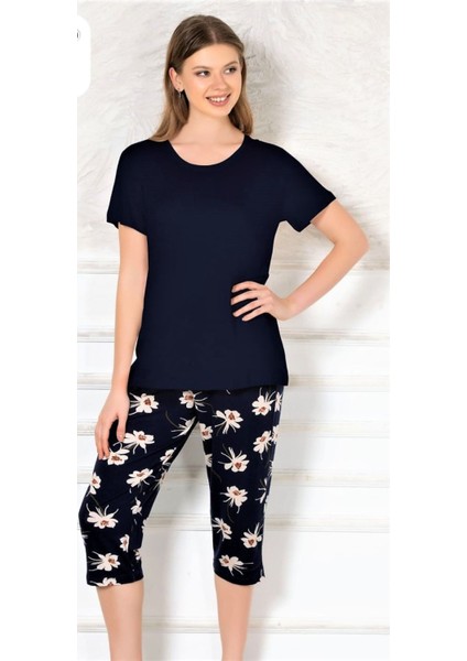 Yazlık Kısa Kol Kadın Kapri Pijama Takımı Lacivert