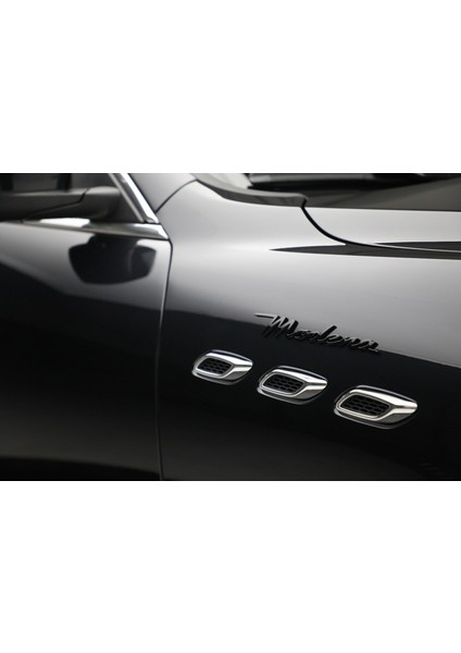 Maserati Modena Siyah Abs Çamurluk Yazı Logo Seti