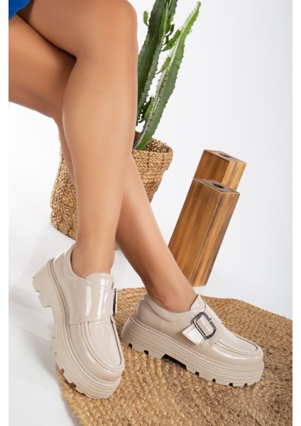 Moe Toka Detaylı Bej Rugan Kadın Şık Günlük Ayakkabı fiyatları