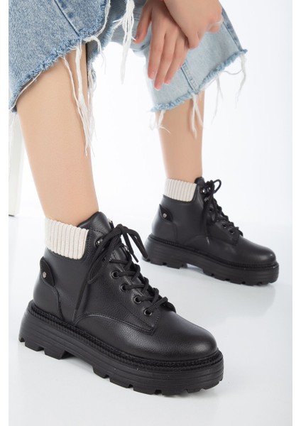 Joo Siyah Cilt Cat Bağcık Detaylı Kadın Bot