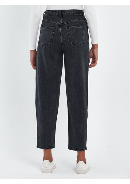 Lıllıe Mom Jean Pantolon modelleri