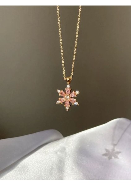 Zirkon Taşlı Kamelya Çiçeği Kadın Gold Kolye Pembe