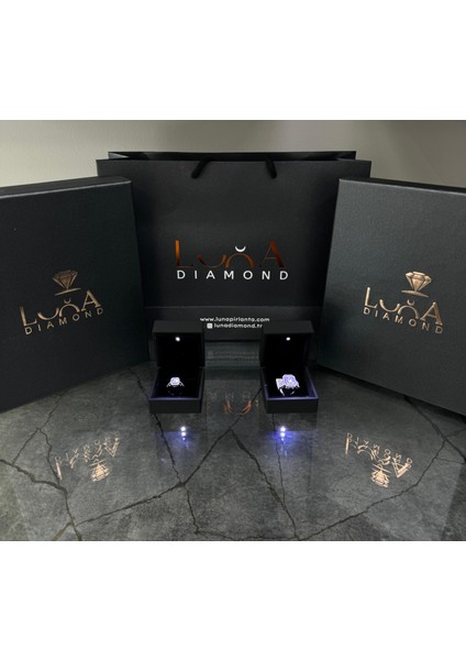 0.04 Karat Pırlantalı Tasarım Kolye fırsatları