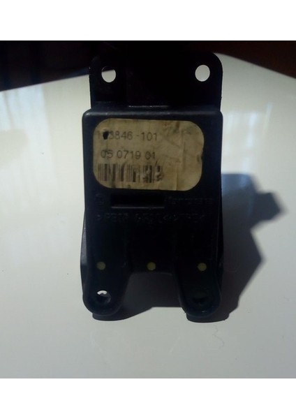 113846101 05071901 Audi A4 Ön Sol Cam Motoru Modülü