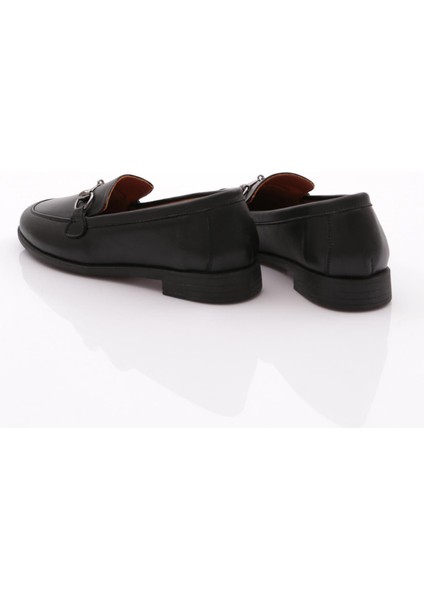 1850 Kadin Metal Aksesuarli Loafer Ayakkabi
