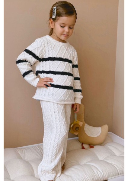 Sarmal Çizgi Detaylı 2 Li Triko takım - Kremlacivert