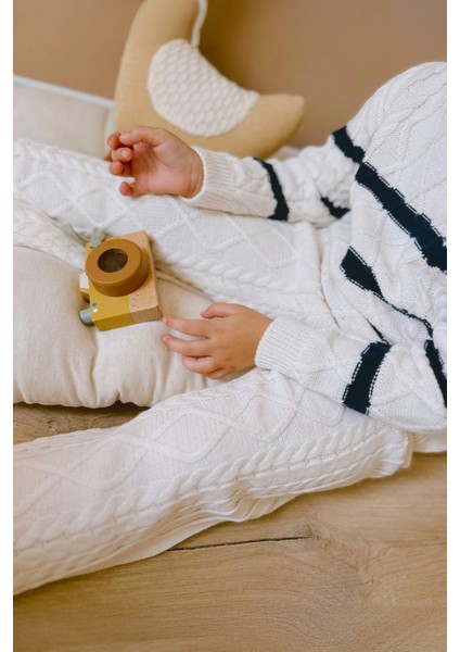 Sarmal Çizgi Detaylı 2 Li Triko takım - Kremlacivert fırsatları