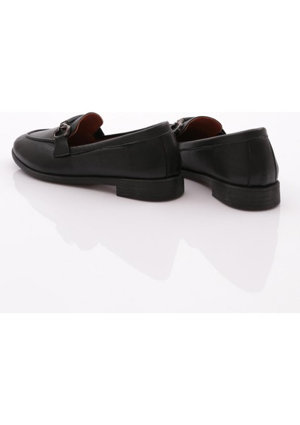 1853 Kadin Oval Burun Loafer Ayakkabi